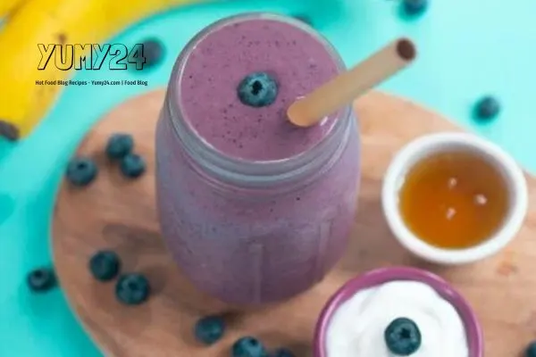 Playful Berry and Acai Smoothie Recipe | yumy24.com