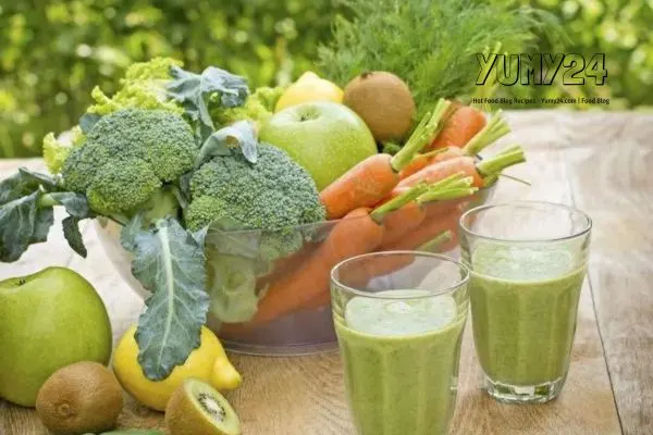 Lowlowpathy, why restrict? Prepare a nutritious and delightful Low-Calorie Vegetable Smoothie! Made of vitamins, minerals, and fibers, this smoothie