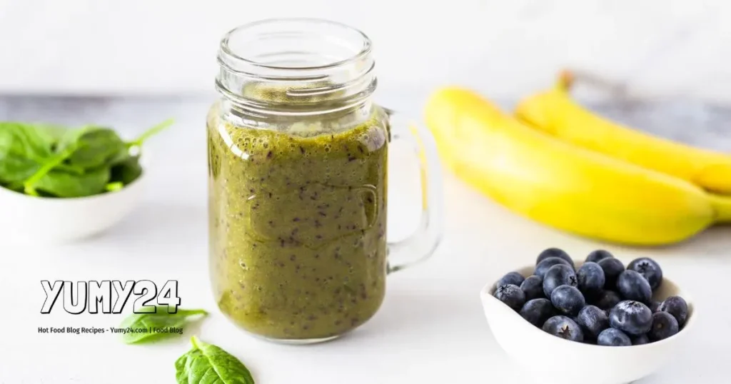 Blueberry and Spinach Superfood Green Smoothie